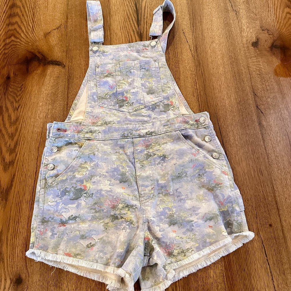 Overall shorts